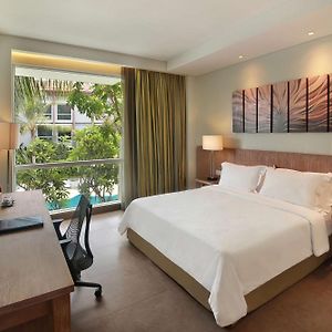 King Room Pool View